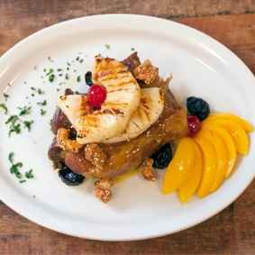 Pernil com calda de caramelo e mostarda