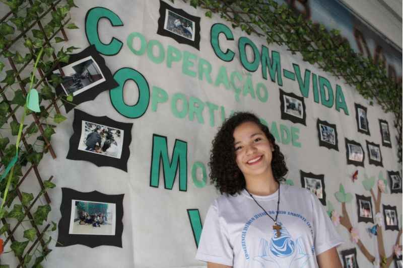 Anna Clara Simões e Silva, 14 anos, aluna do 9º ano | Foto: Marilia Lima/Esp. CB/D.A Press