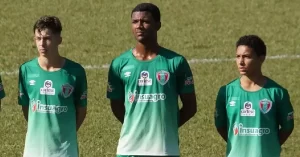Igor Thiago pelo Sub-17 do Verê