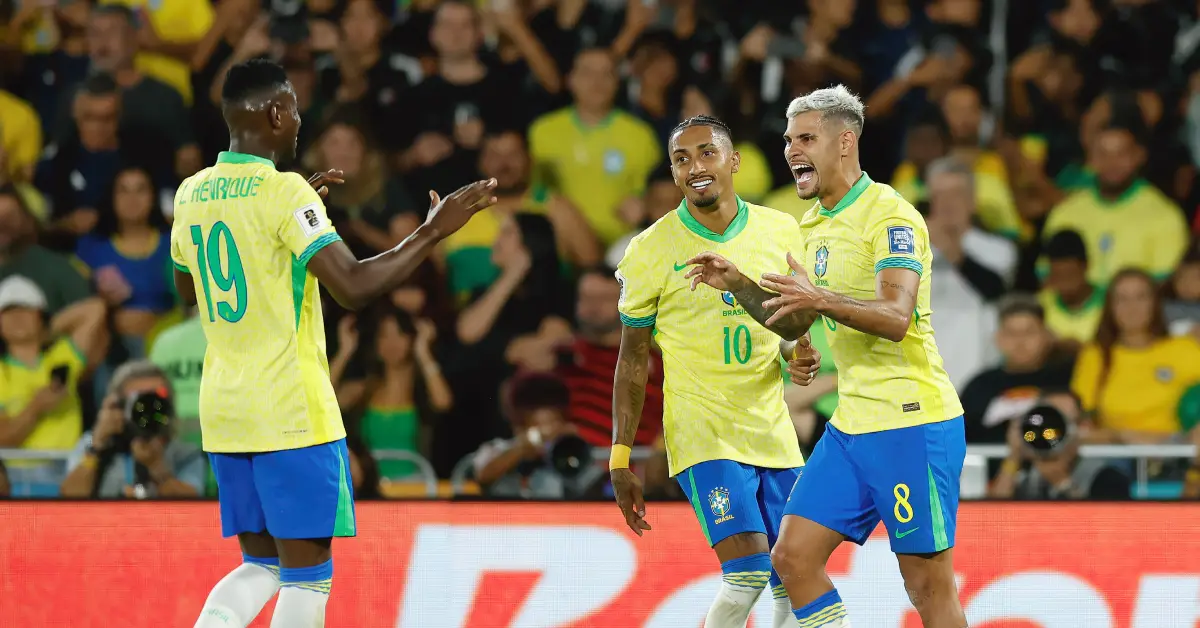 Seleção Brasileira em comemoração de gol contra o Chile