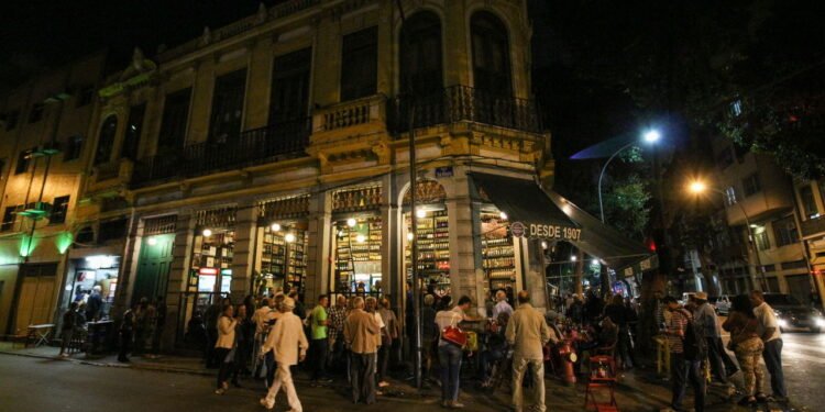 Armazém Senado, fundado em 1907, é um dos botecos cariocas mais tradicionais - depositphotos.com / luizsouza