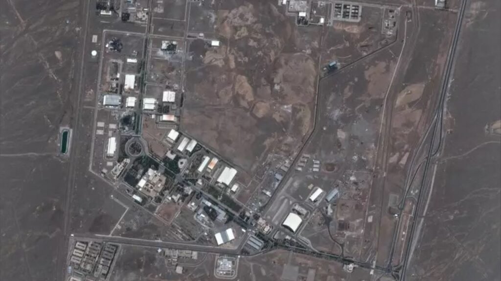 Usina nuclear de Natanz, no Teerã, depois do ataque da última sexta-feira
