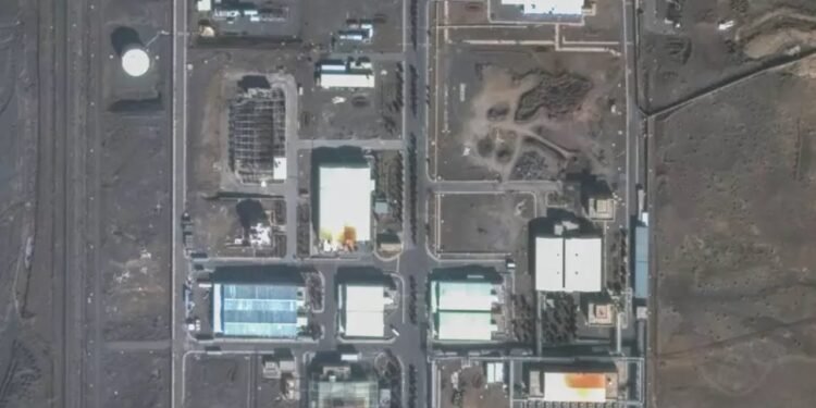 Usina nuclear no Irã antes do ataque