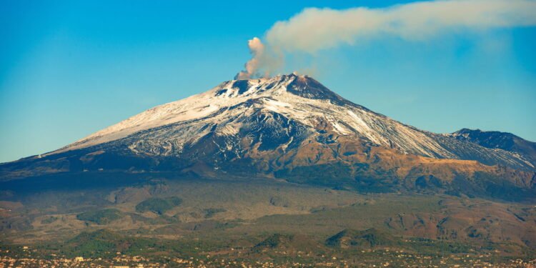 Vulcão Etna - depositphotos.com / catalby