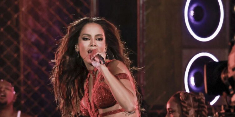 Larissa Macedo, a Anitta, nasceu em Honório Gurgel, comunidade do Rio de Janeiro - depositphotos.com / thenews2.com