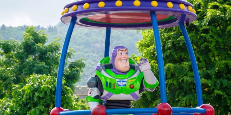 Buzz Lightyear é um dos personagens mais amados pelas crianças - depositphotos.com / parrysuwanitch