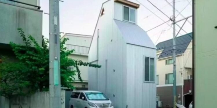 Casa minúscula em Nakano, no Japão