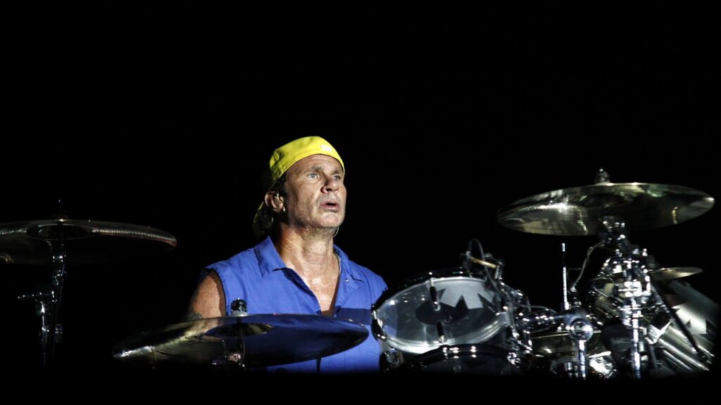 Chad Smith - baterista americano, mais conhecido como membro de longa data da banda californiana de rock Red Hot Chili Peppers