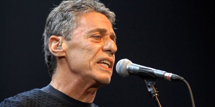 O cantor e compositor Chico Buarque