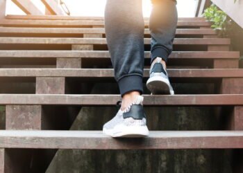 Subir Escadas: Um exercício acessível e eficiente