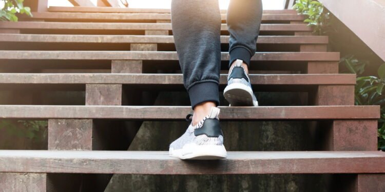 Subir escadas é um excelente exercício para a saúde - depositphotos.com / psodaz