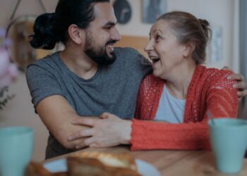 Adultos morando com os pais no Brasil: Um fenômeno multifatorial