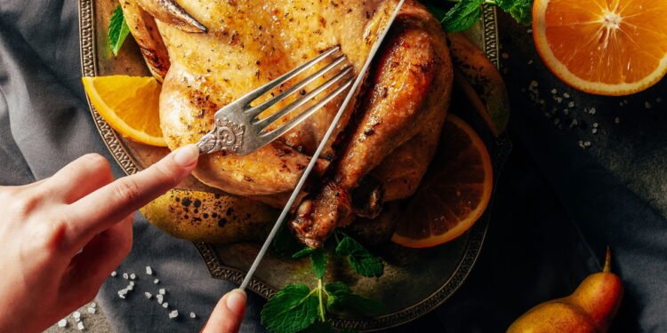 Frango ao molho de cachaça pode te surpreender - depositphotos.com / KateNovikova