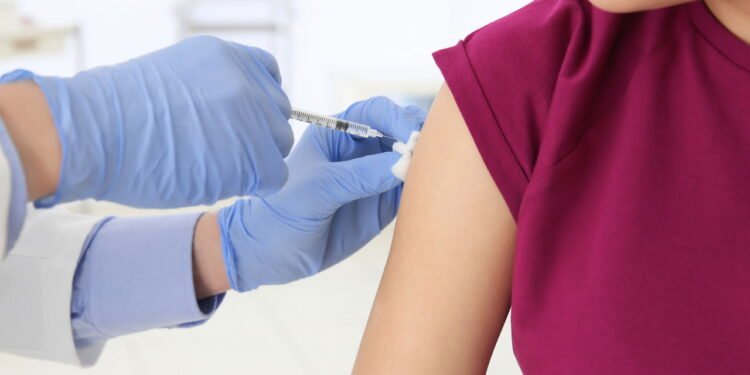 A gripe Influenza H1N1 pode provocar sintomas que variam de leves a graves - depositphotos.com / belchonock