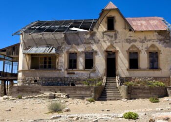 Kolmanskop, a 'cidade-fantasma' localizada na Namíbia