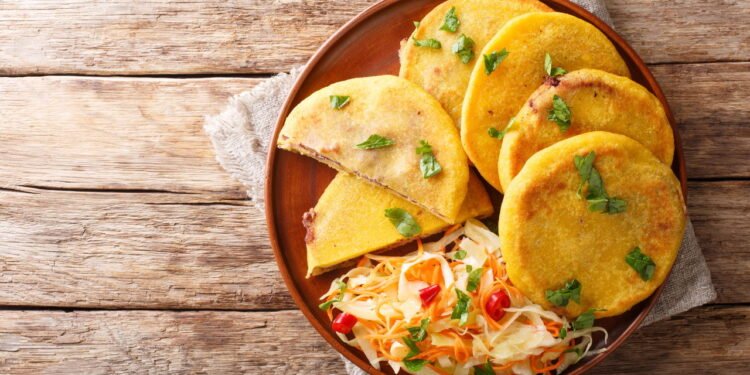 Pupusa, prato típico de El Salvador - depositphotos.com / lenyvavsha