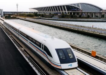 Shangai Maglev, trem que levita e é o mais rápido do mundo