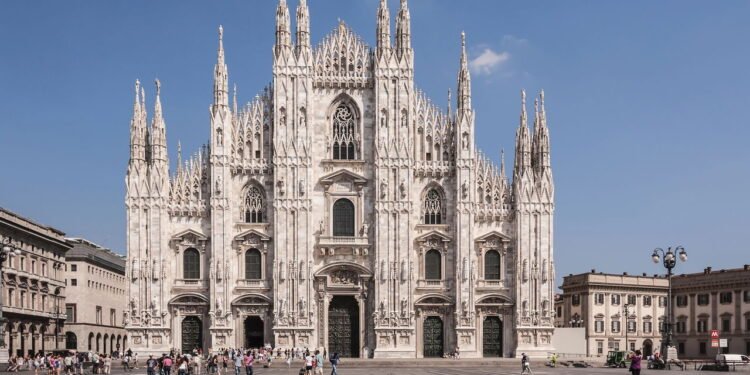 Catedral de Milão -  depositphotos.com / RokaB