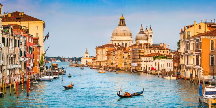 Veneza é cercada por cenários deslumbrantes - depositphotos.com / pandionhiatus3