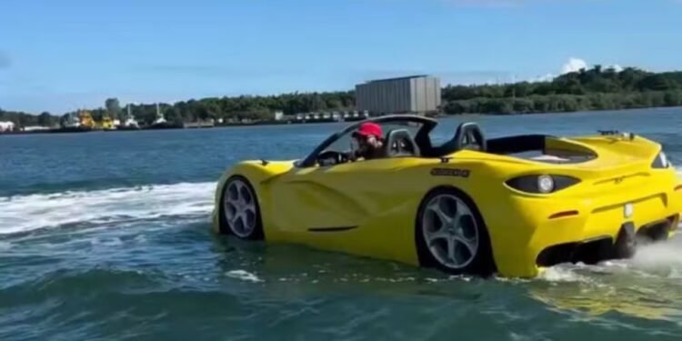 Carro de luxo aquático