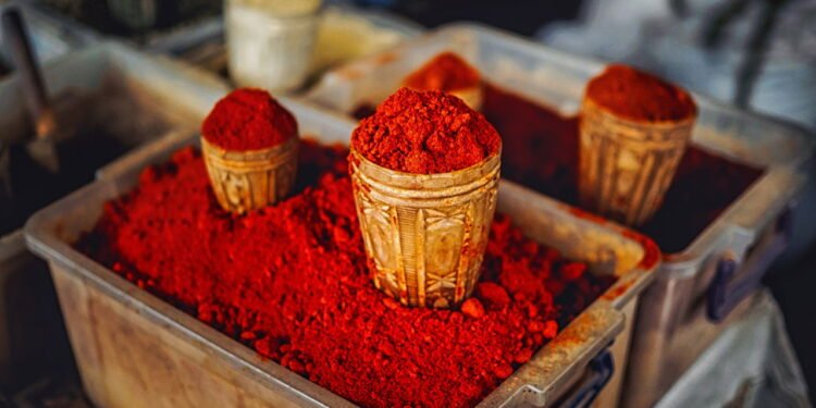 Saiba diferenciar páprica e colorau na culinária - depositphotos.com / VickyDimBO