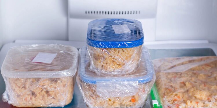Congelar alimentos e refeições traz praticidade para o dia a dia - depositphotos.com / qwartm