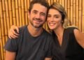 Felipe Andreoli e Rafa Brites são os apresentadores do Power Couple Brasil
