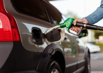 Quanto custa ter um carro em 2025? Veja os gastos reais que pesam no seu bolso