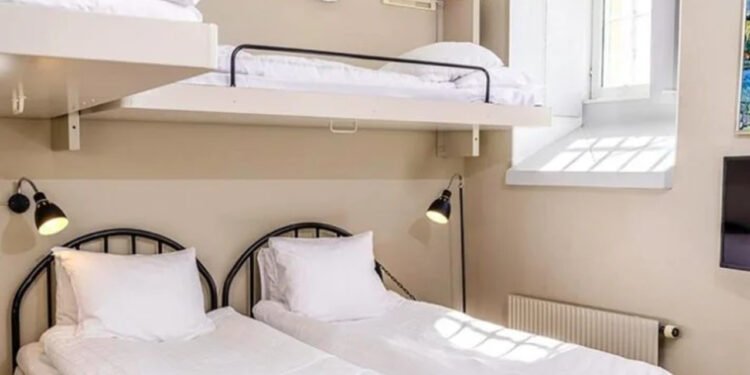 Prisão transformada em hotel