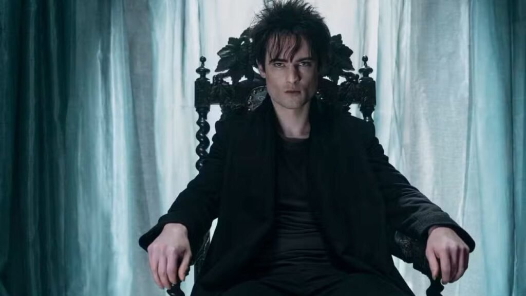 Tom Sturridge em cena de 'Sandman'