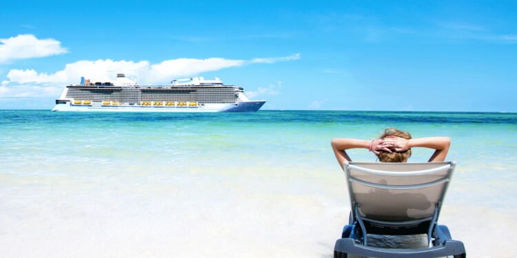 O que você precisa saber antes de comprar uma viagem de cruzeiro? -  depositphotos.com / natalystav