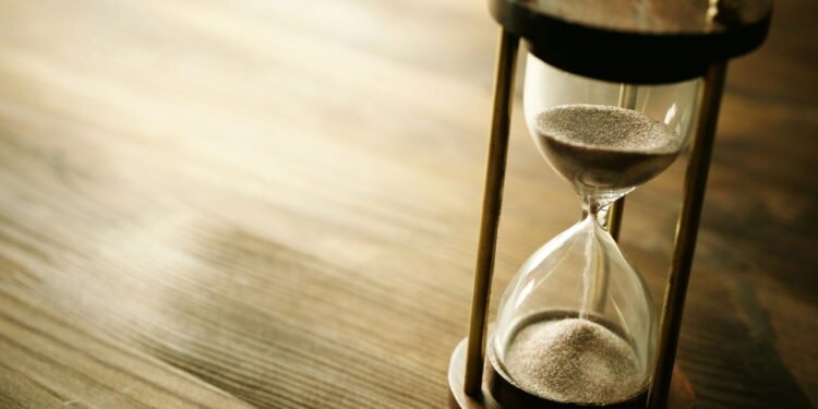 Ampulheta -depositphotos.com / Kuzmafoto