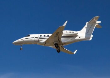 Phenom 300, da Embraer