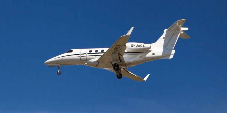 Phenom 300, da Embraer