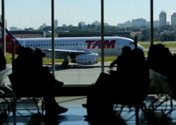 Essas dicas de ouro farão você comprar passagens aéreas mais baratas