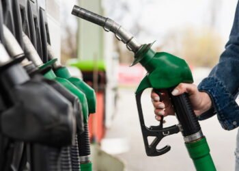 Como saber se a gasolina está adulterada? Veja dicas essenciais