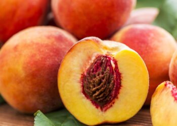 Você conhece os benefícios do pêssego? Essa fruta vai te surpreender