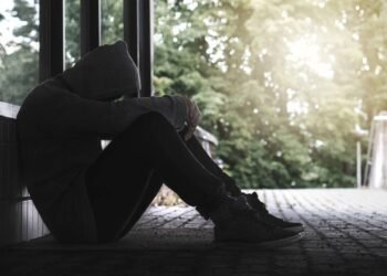 Isolamento social: o sintoma invisível que está roubando sua saúde