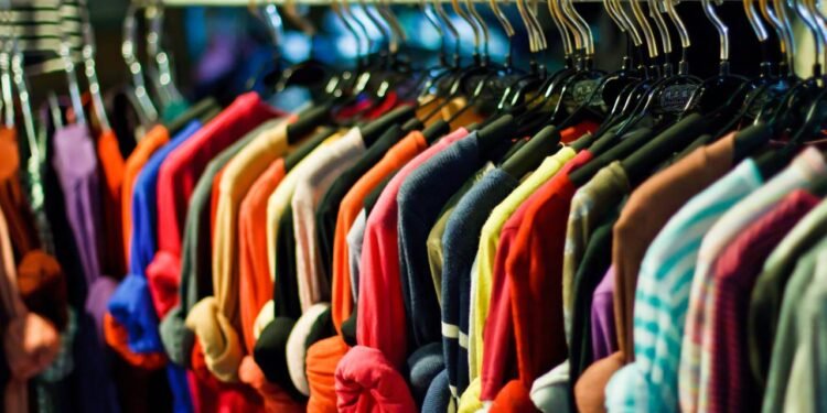 Elimine manchas de suor: aprenda truque sem danificar suas roupas