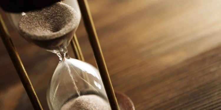 Por que o tempo passa rápido para uns e devagar para outros? Entenda!