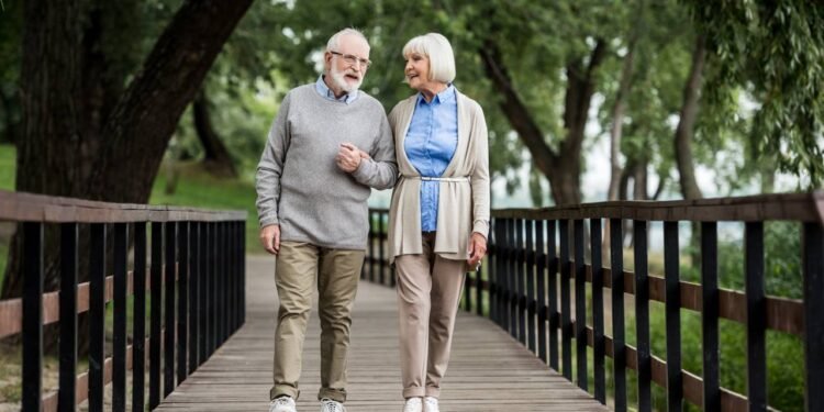 Caminhar pode frear o Alzheimer; veja quantos passos bastam