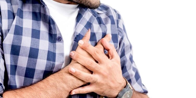 Cárie pode causar sérios problemas no coração; saiba por quê