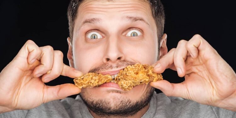 Você sabe diferenciar a fome física da fome emocional? Entenda a diferença