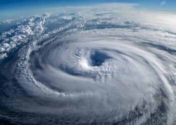 Por que os furacões têm nomes e quem os escolhe? Descubra!