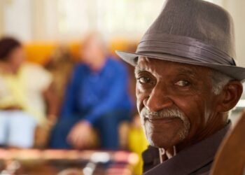 Analfabetismo no Brasil: idosos negros ainda são os mais atingidos