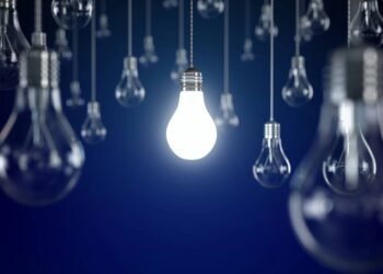 Projeto transforma baterias de notebook em fonte de energia solar