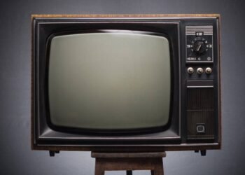 Televisores antigos ganham nova vida: saiba como reaproveitar