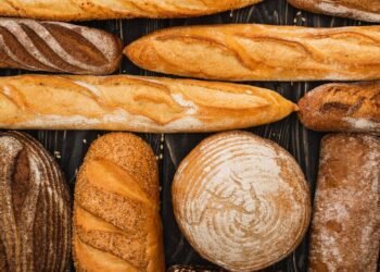 Aprenda essa receita de pão caseiro sem usar forno e sem amassar