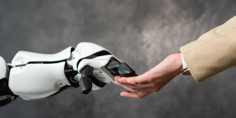 Após demissão em massa na Amazon, especialistas explicam influência de IA na decisão