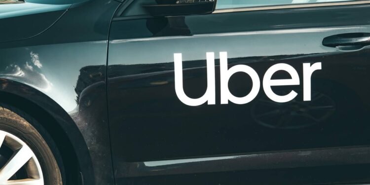 Novidade: Uber e IFood lançam parceria e unificam serviços